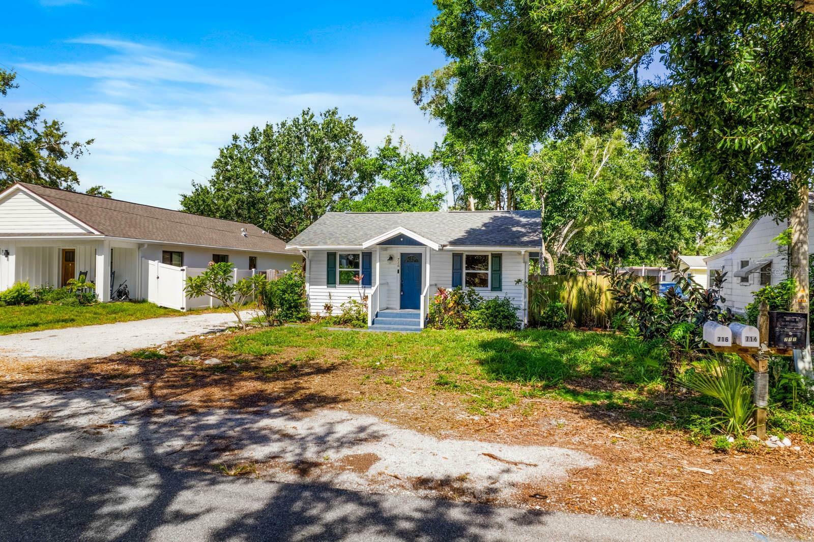 Property Photo: 716 35th Street W FL 34205