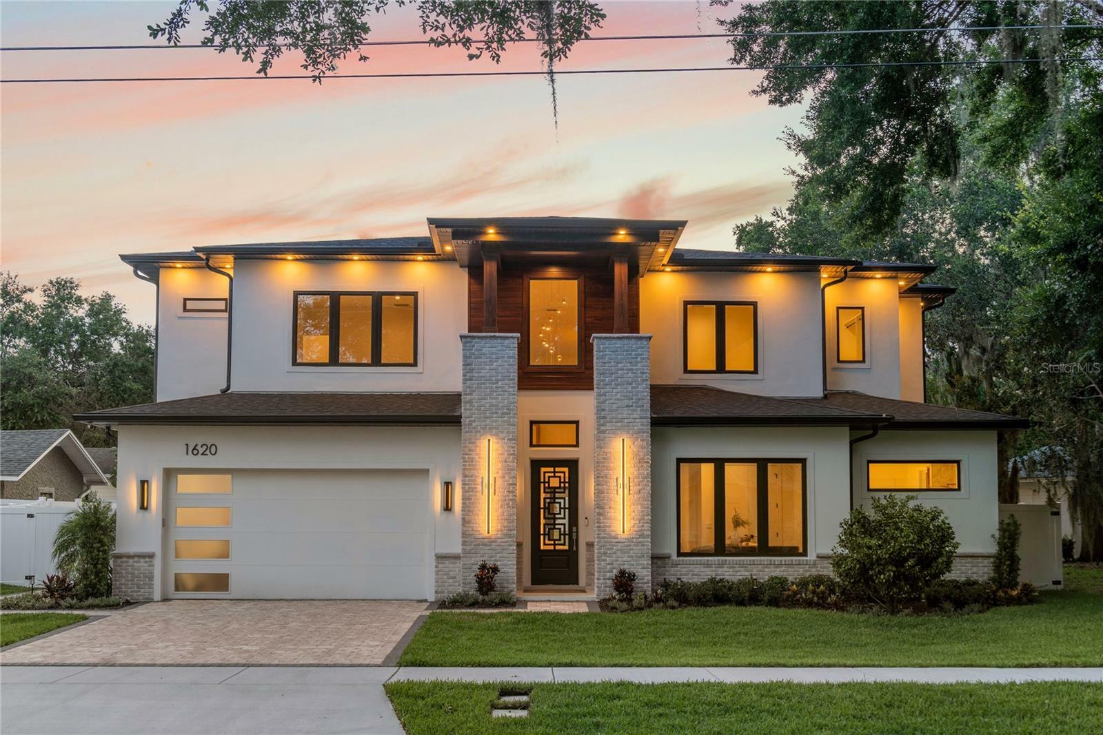 Property Photo: 1620 S Eola Drive FL 32806