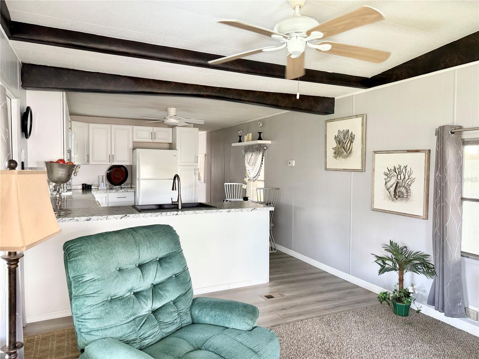 Property Photo: 34543 Sweetpea Ln FL 33541
