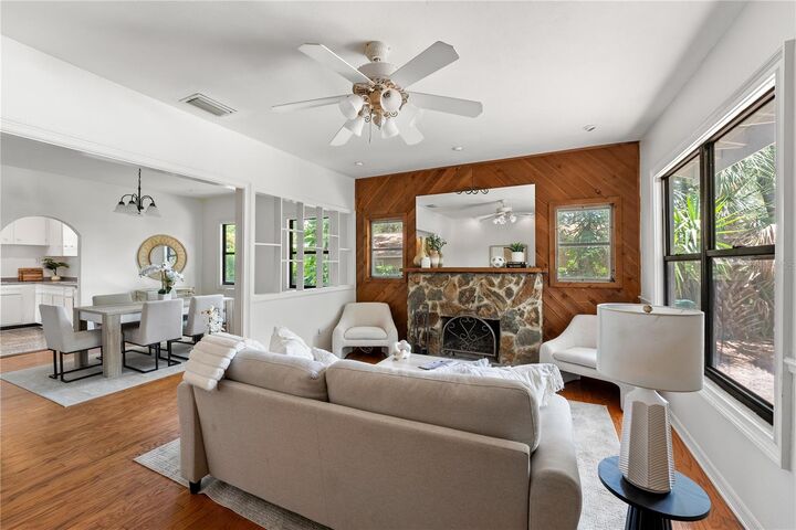 Property Photo: 217 W Powhatan Avenue FL 33604