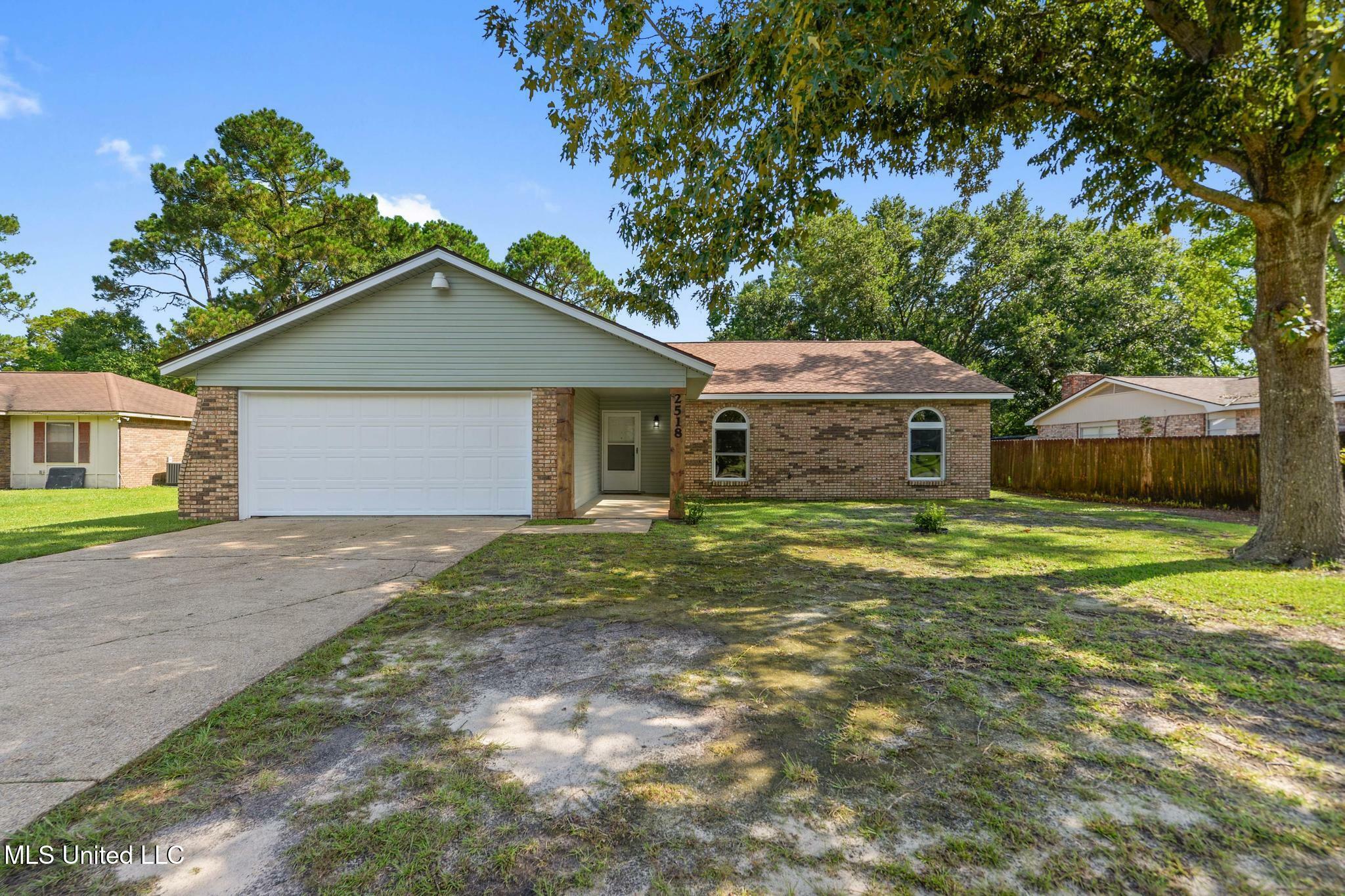 Property Photo: 2518 El Viernes Street MS 39553