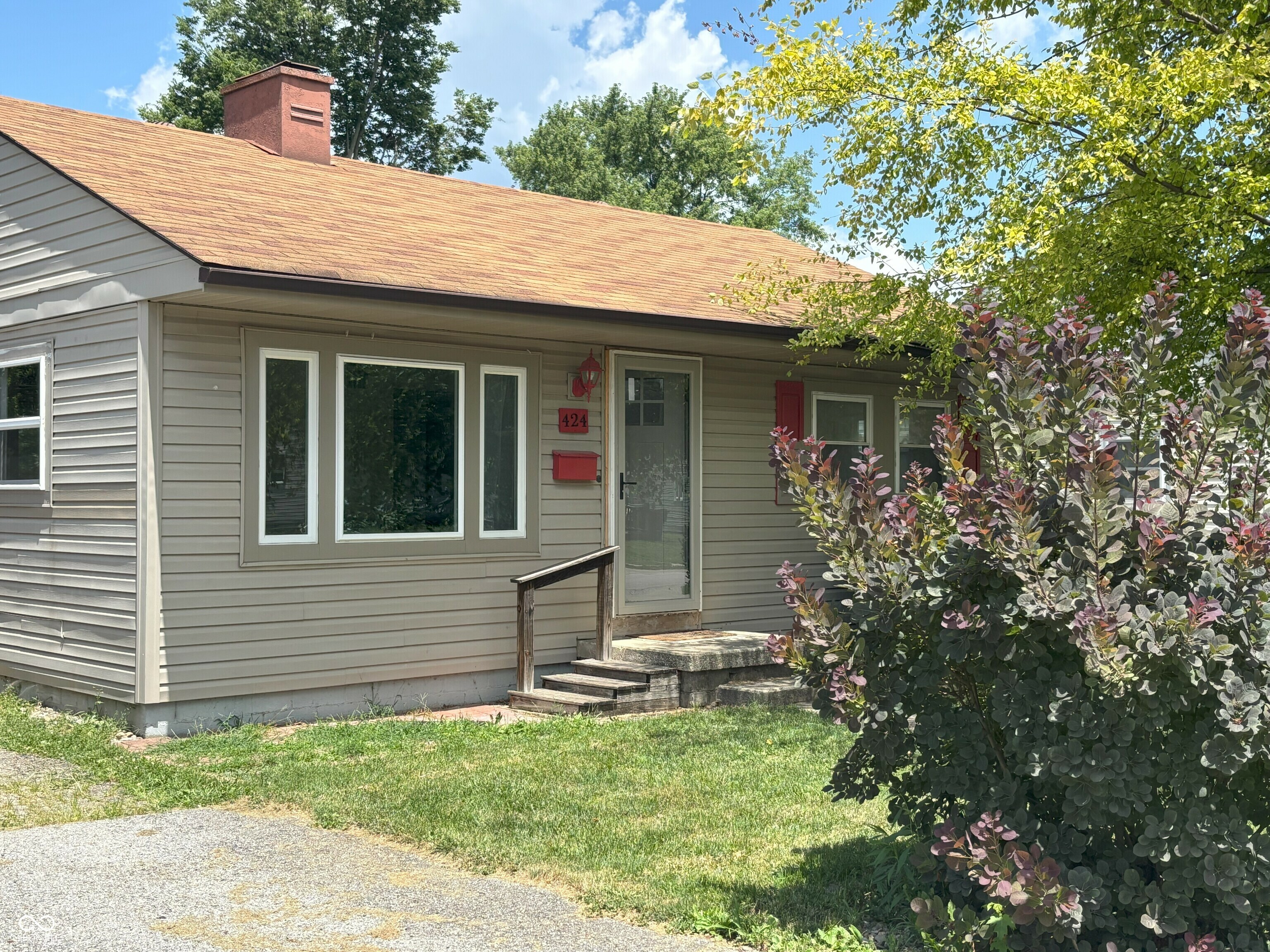 Property Photo: 424 Rodney Street IN 46112