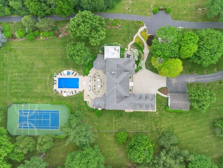 5N113 Burr Road  St. Charles IL 60175 photo