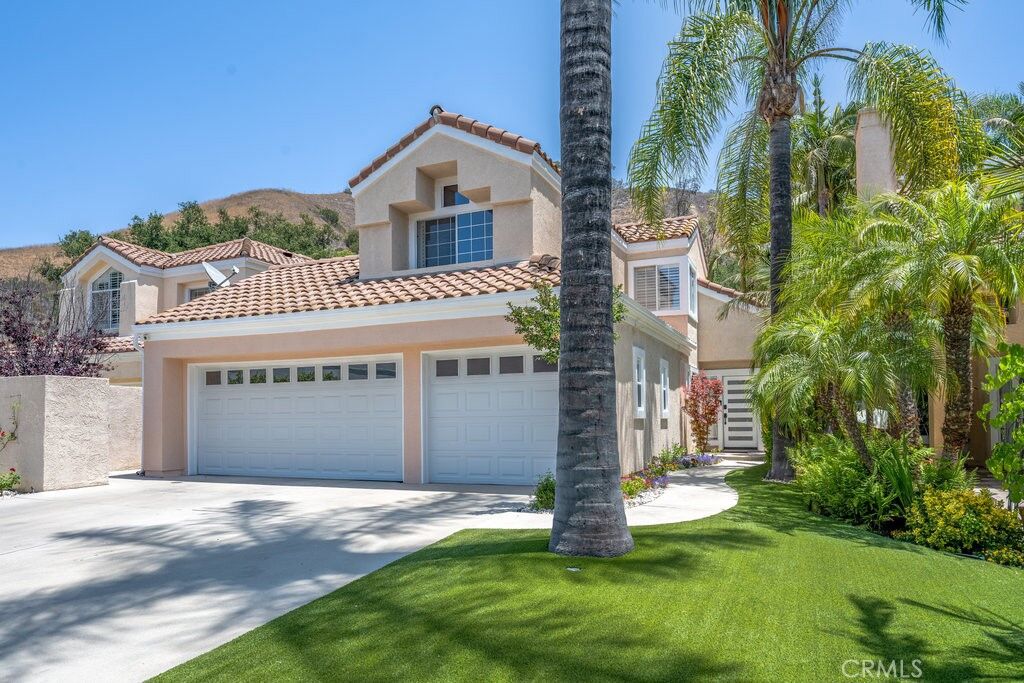 Property Photo: 24523 Via Esquina CA 91302