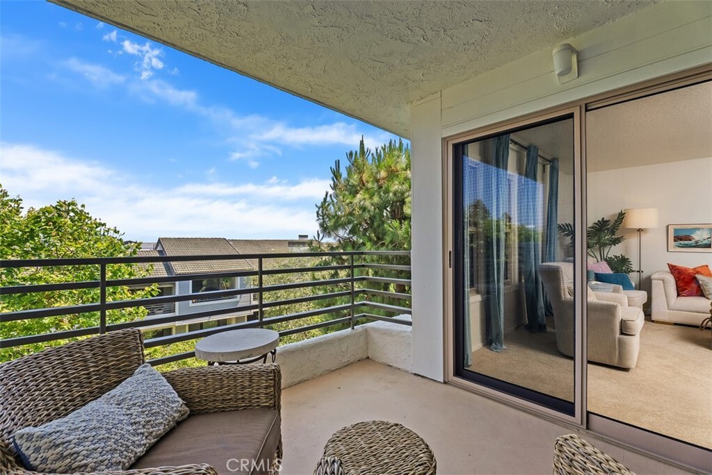 Property Photo: 260 Cagney Lane 206 CA 92663