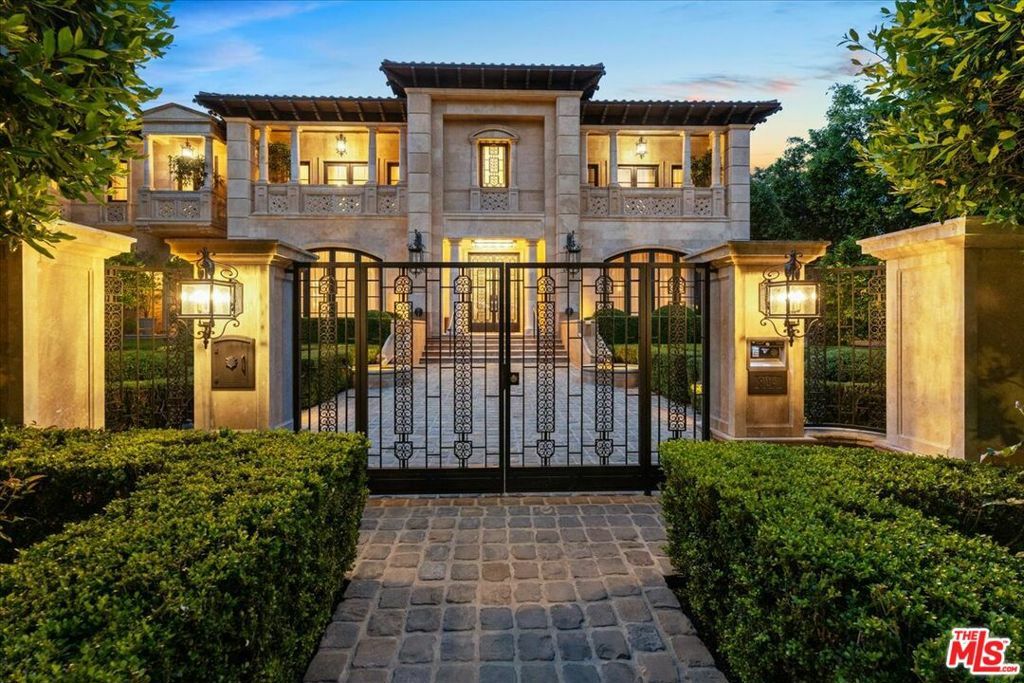 Property Photo: 804 N Elm Drive CA 90210