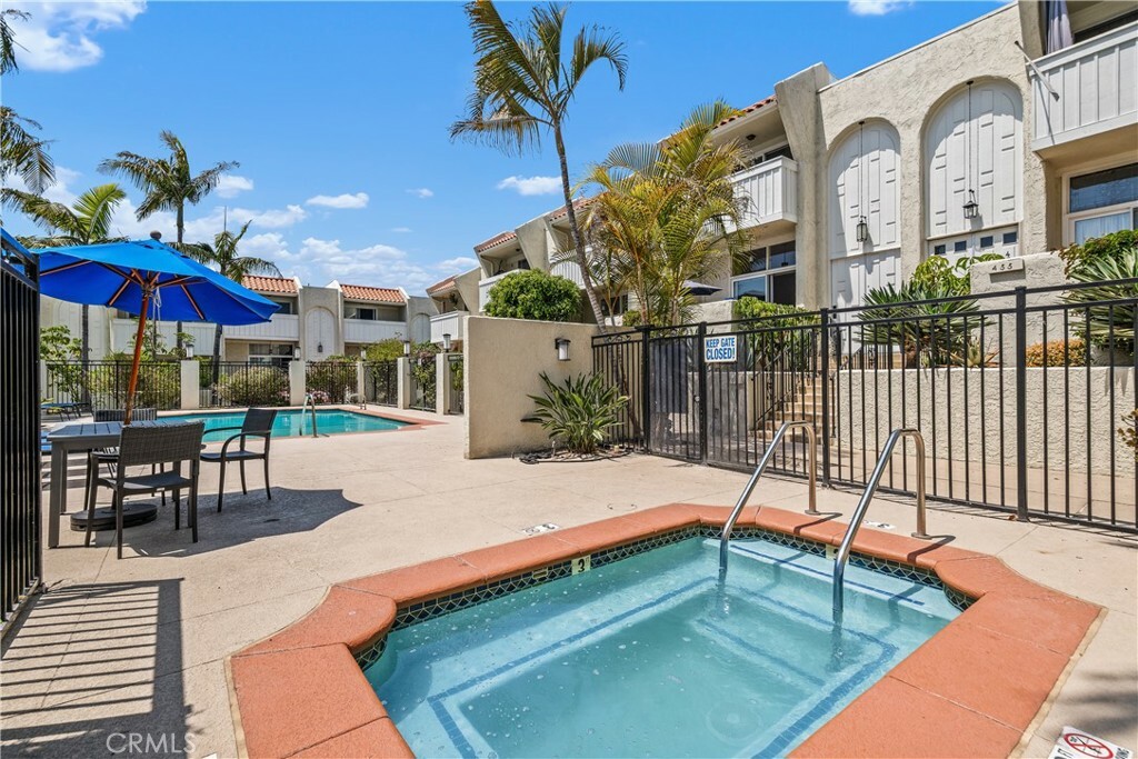 Property Photo: 421 2nd Street CA 90254