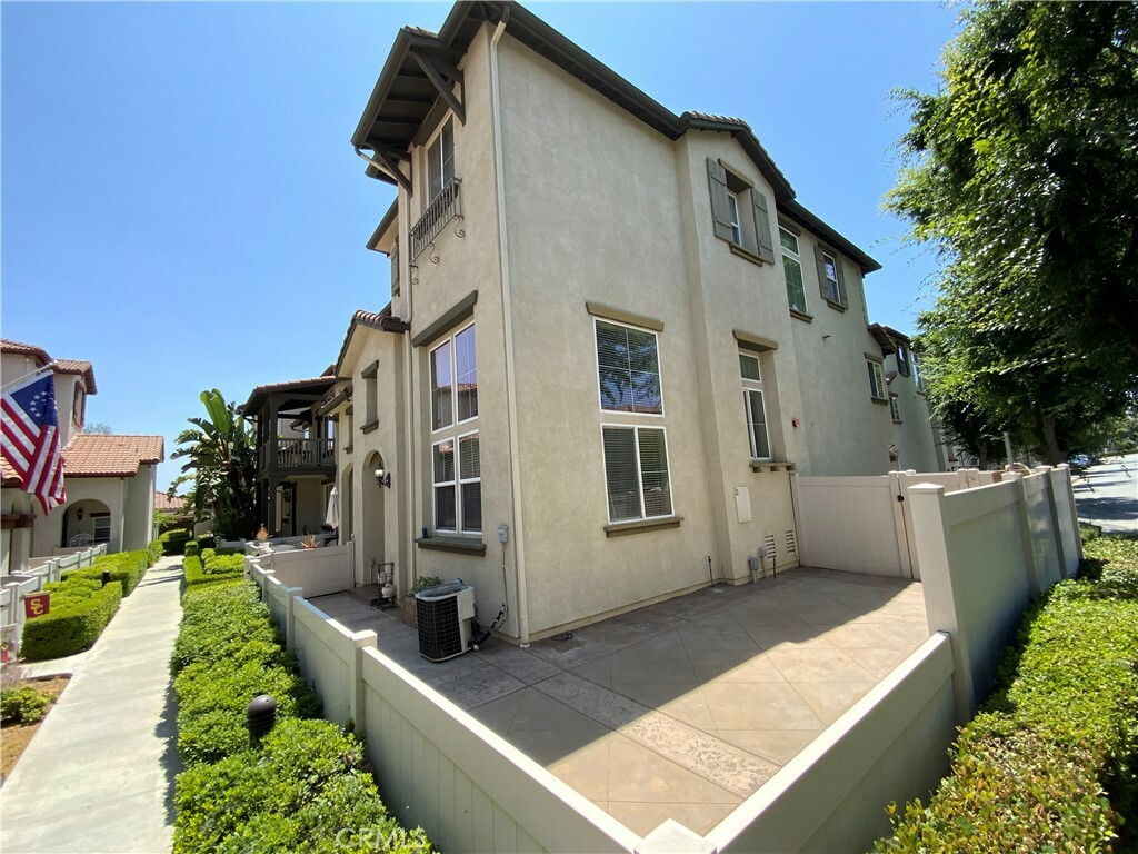 Property Photo: 33640 Willow Haven Lane 101 CA 92563