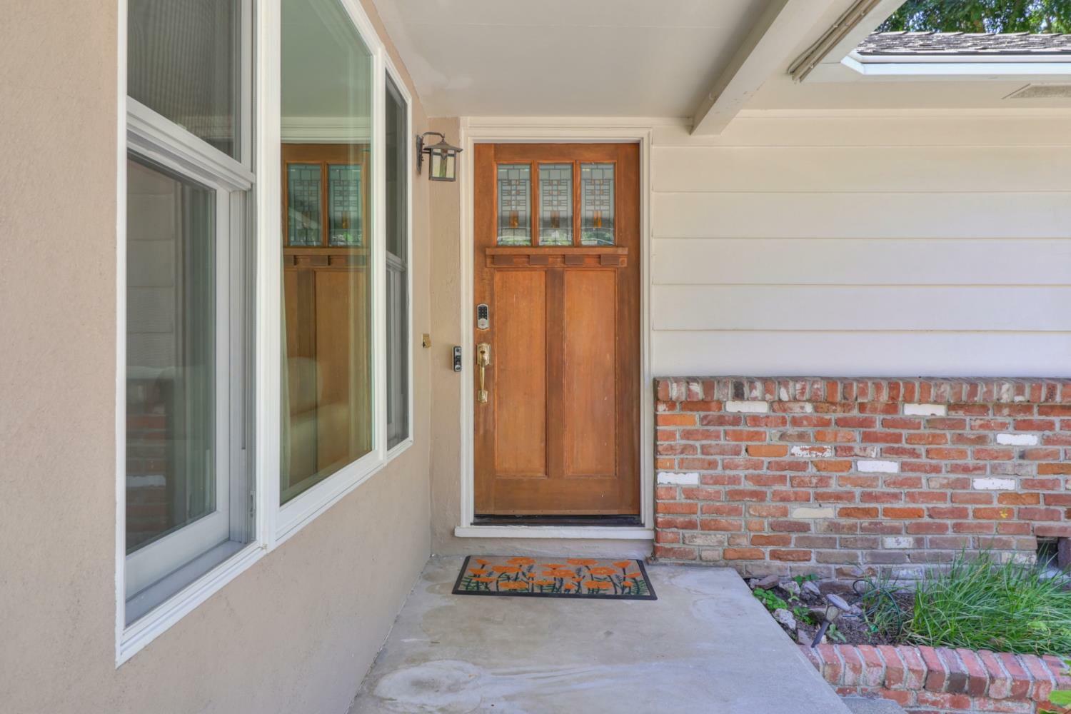 Property Photo: 1040 9th Avenue CA 95818