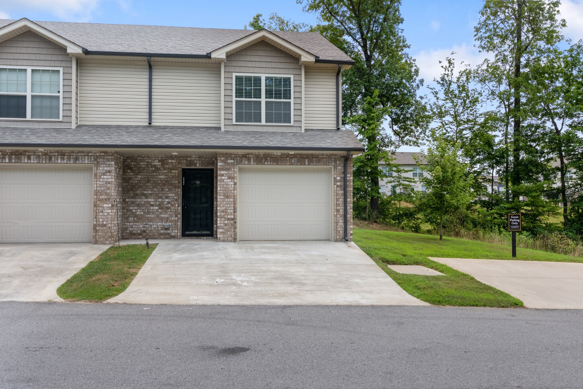Property Photo: 135 Country Ln 304 TN 37043