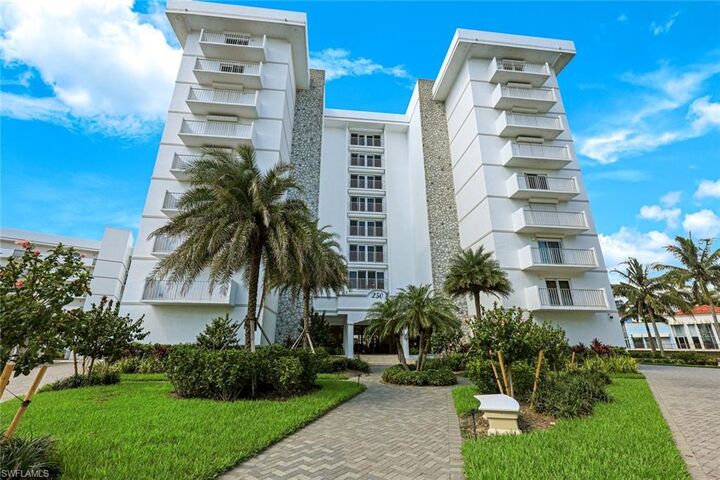 Property Photo:  250 Park Shore Dr 403  FL 34103 