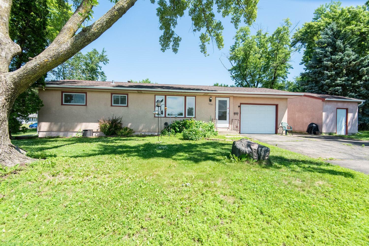 Property Photo: 1238 Laurel Avenue MN 55071