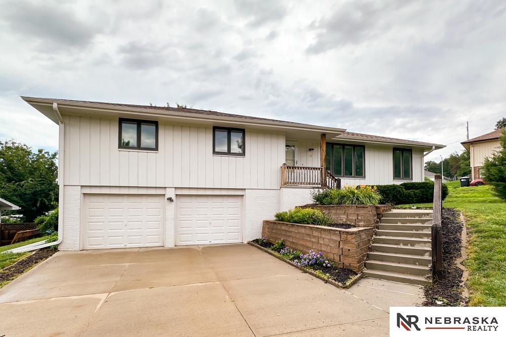 Property Photo:  11516 Roanoke Boulevard  NE 68134 