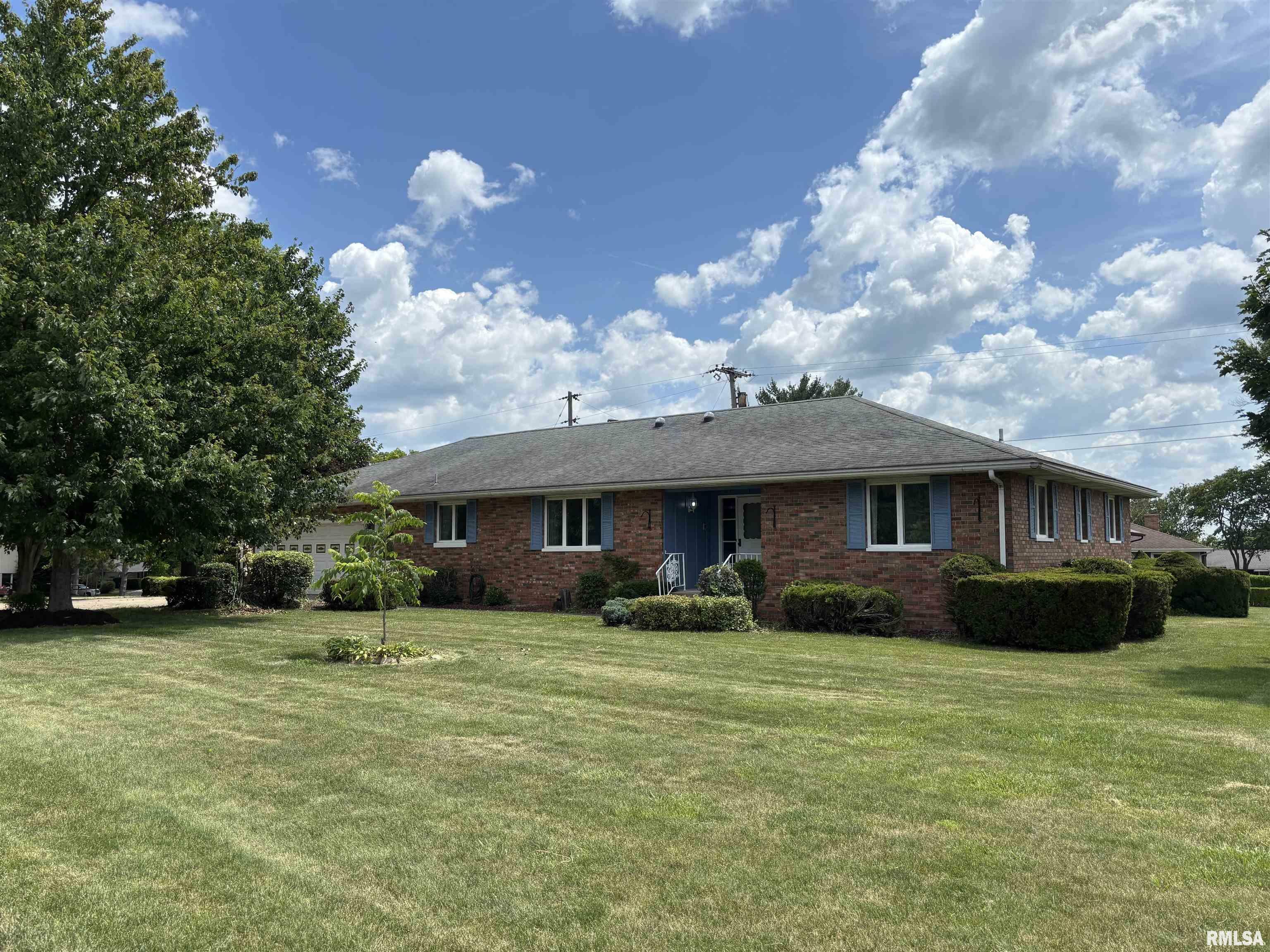 402 Carolyn Street  Sparland IL 61565 photo