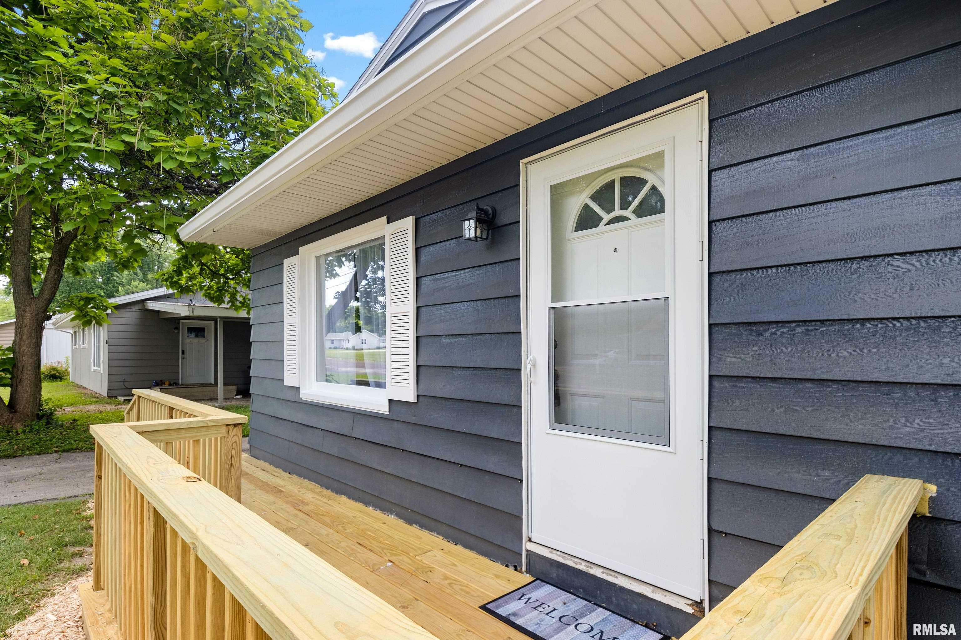 Property Photo:  311 Maria Street  IL 61611 