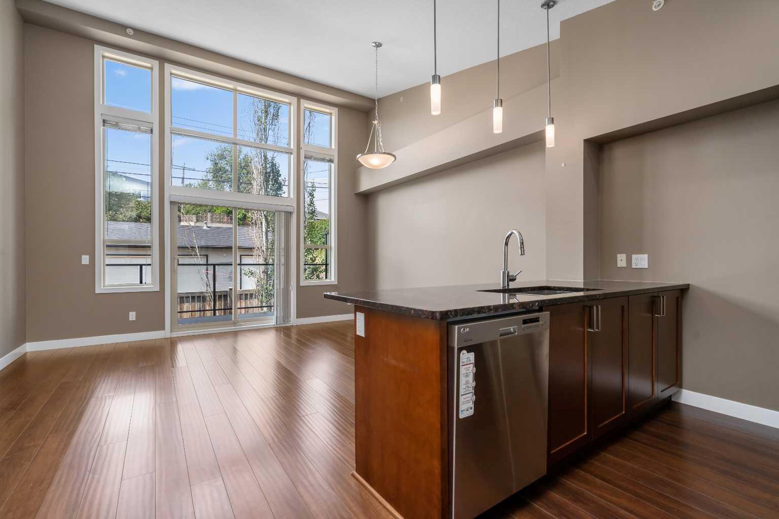Property Photo: 4303 1 Street NE 409 AB T2E 7M3