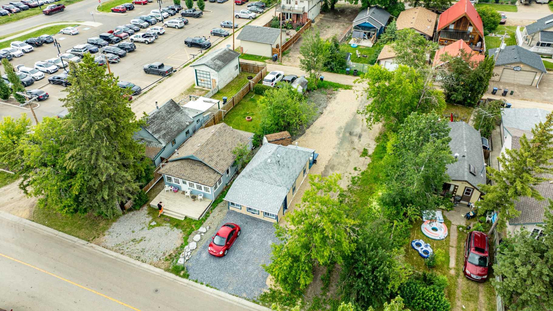 Photo de la propriété: 5023 44 Street AB T4S 1C6
