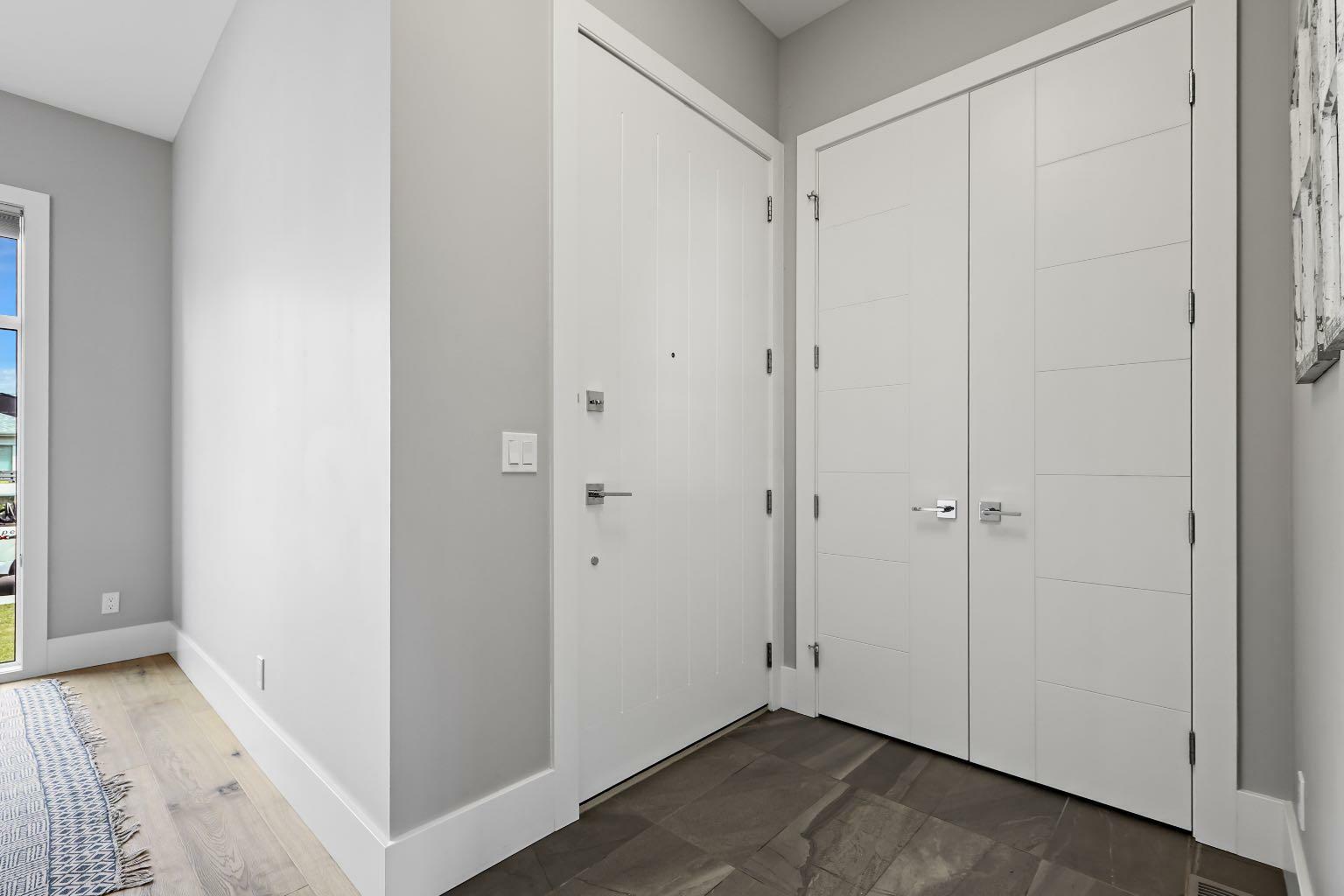 Property Photo: 1309 19 Avenue NW AB T2M 1A5
