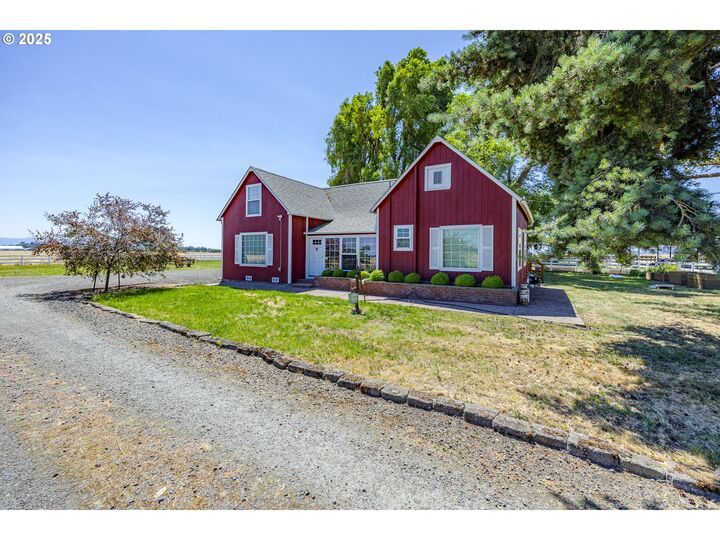 Property Photo: 92950 Pitney Ln OR 97448