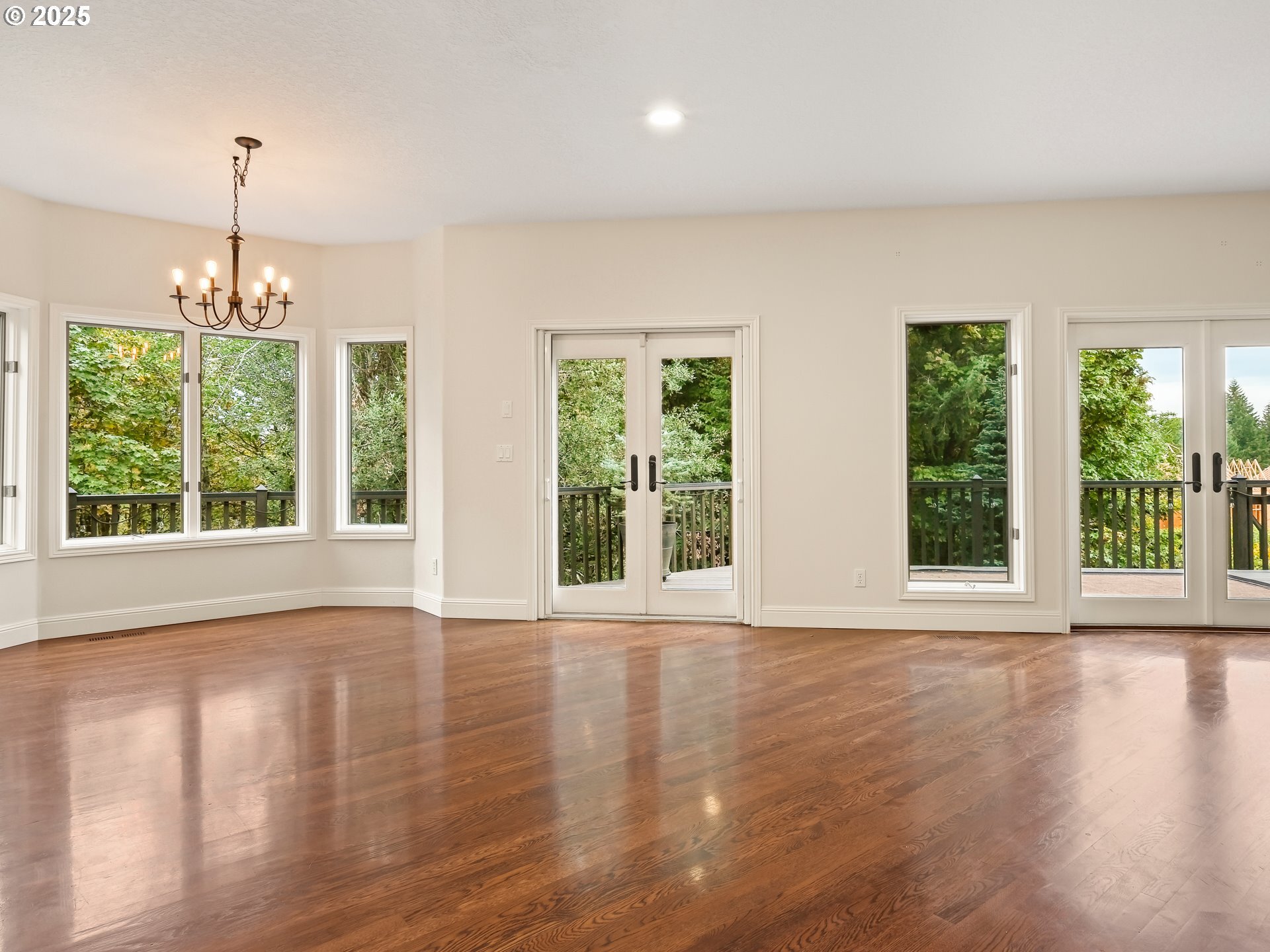 Property Photo: 13441 SW Mountain Ridge Ct OR 97224