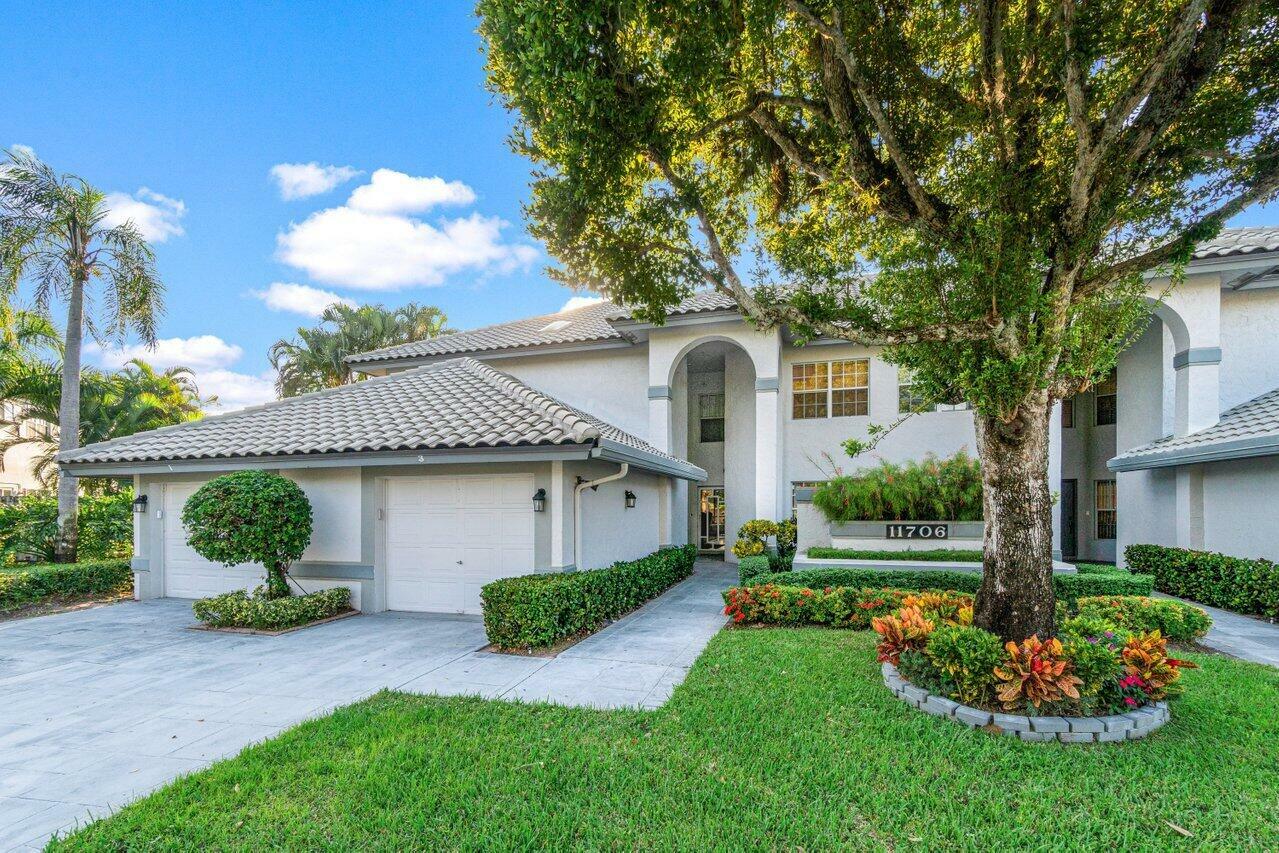 Property Photo: 11706 Briarwood Circle 1 FL 33437