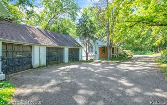 Property Photo: 25831 Avondale Street MI 48141
