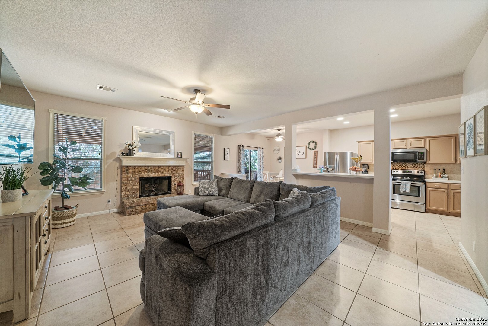 Property Photo: 20819 Las Lomas Blvd TX 78258
