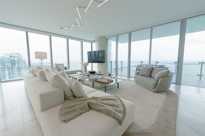 700 NE 26th Ter 4901  Miami FL 33137 photo