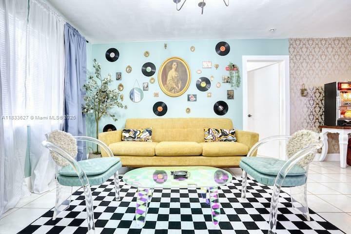 6443 Perry St  Hollywood FL 33024 photo