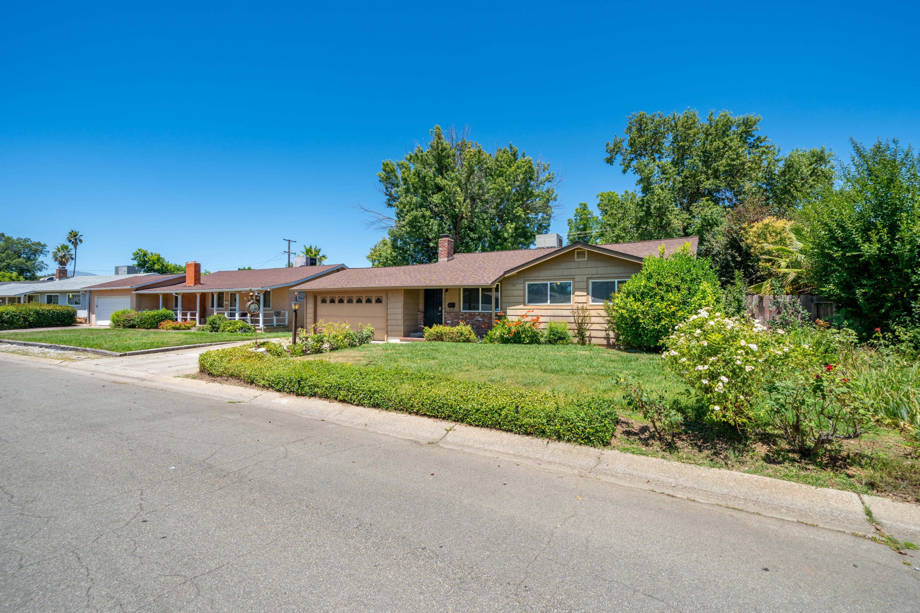 Property Photo: 2076 Merle Drive CA 96001