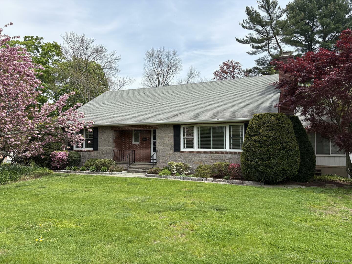 294 South Avenue  New Canaan CT 06840 photo