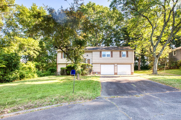 Property Photo:  41 Florence Road  CT 06002 