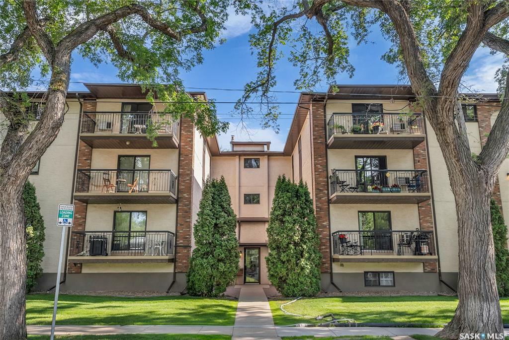 Property Photo: 718 9th Street E 103 SK S7H 0M7