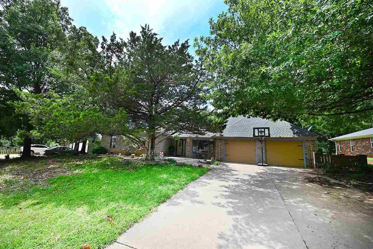 Property Photo: 2724 S Quail Ridge Street OK 74074