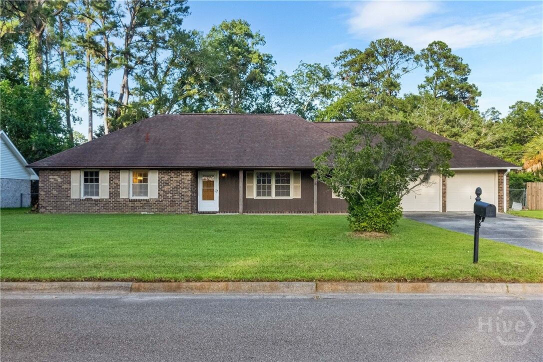 Property Photo:  2 N Stillwood Court  GA 31419 