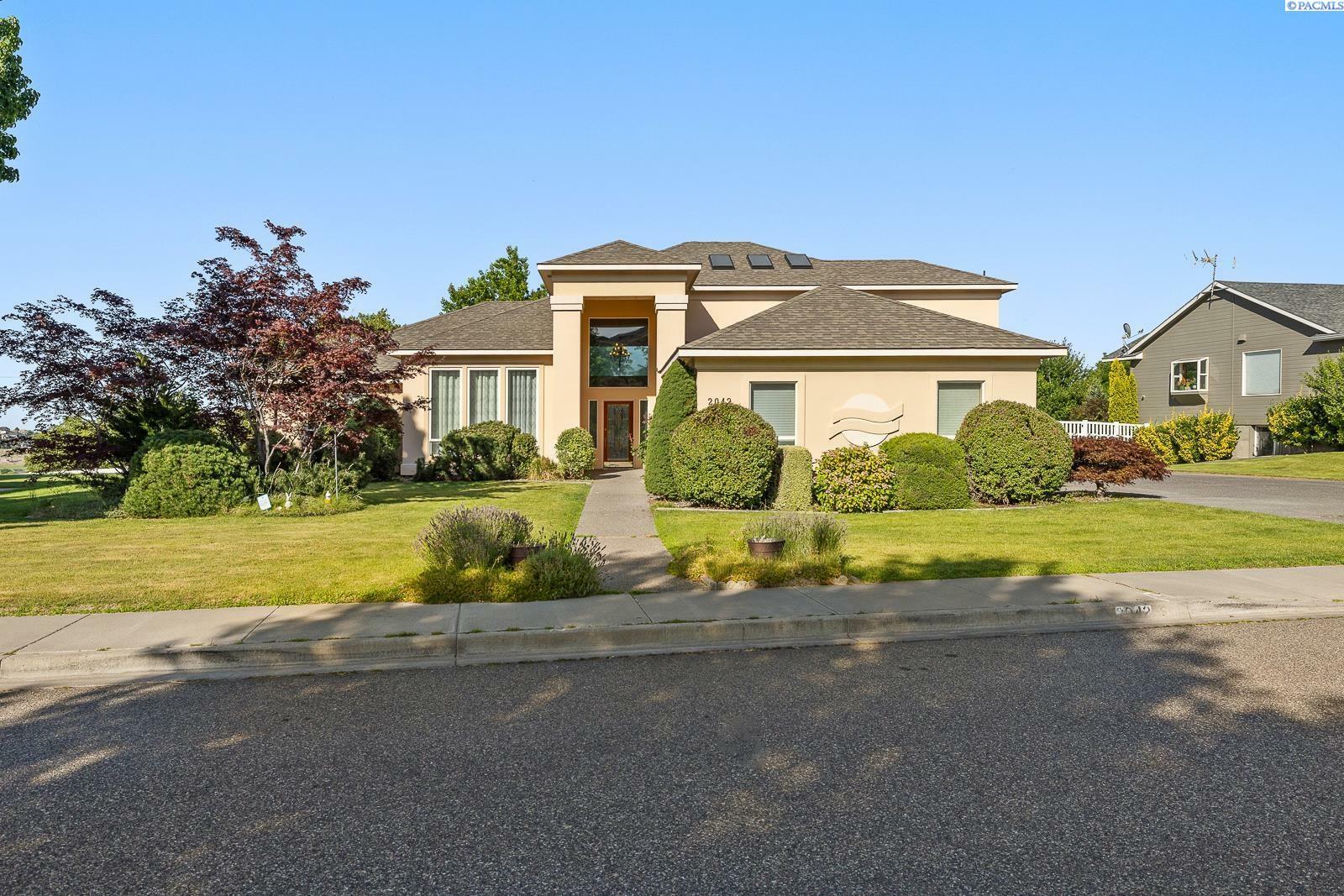2042 Morency Dr  Richland WA 99352 photo