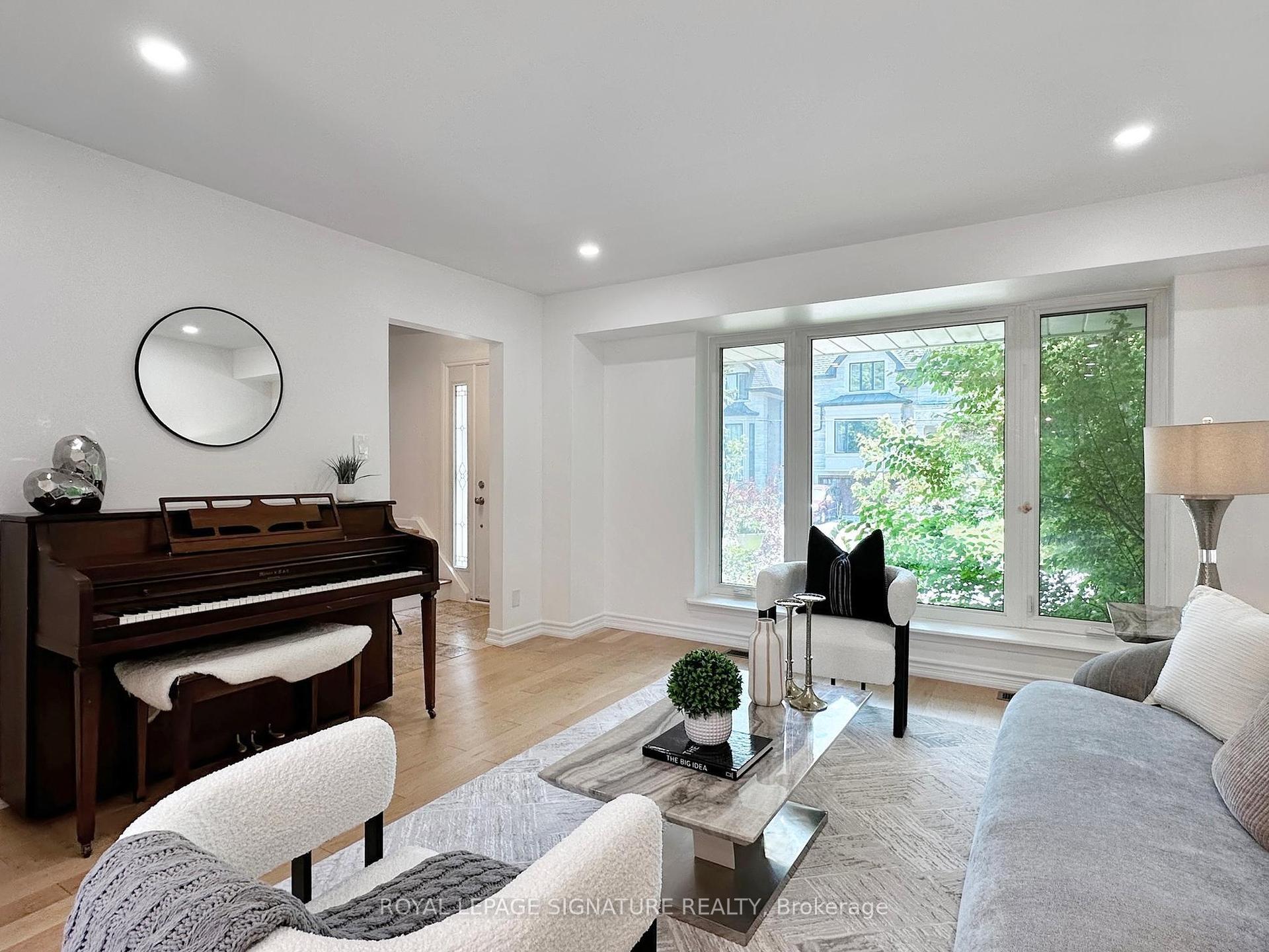 Property Photo: 14 Logandale Road ON M2N 4H4