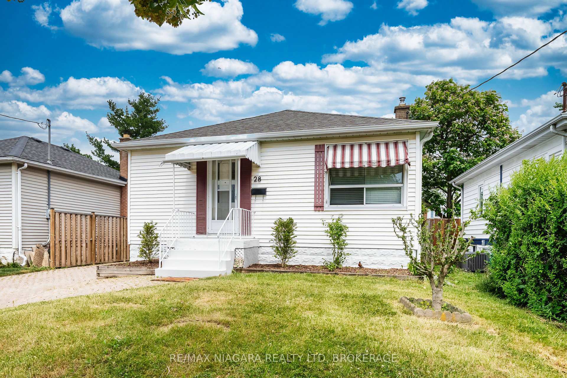 Property Photo: 28 Bridge Street ON L2S 2V8