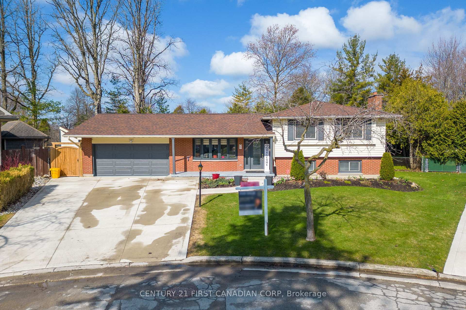 Photo de la propriété: 55 St Lawrence Place ON N6J 2G4