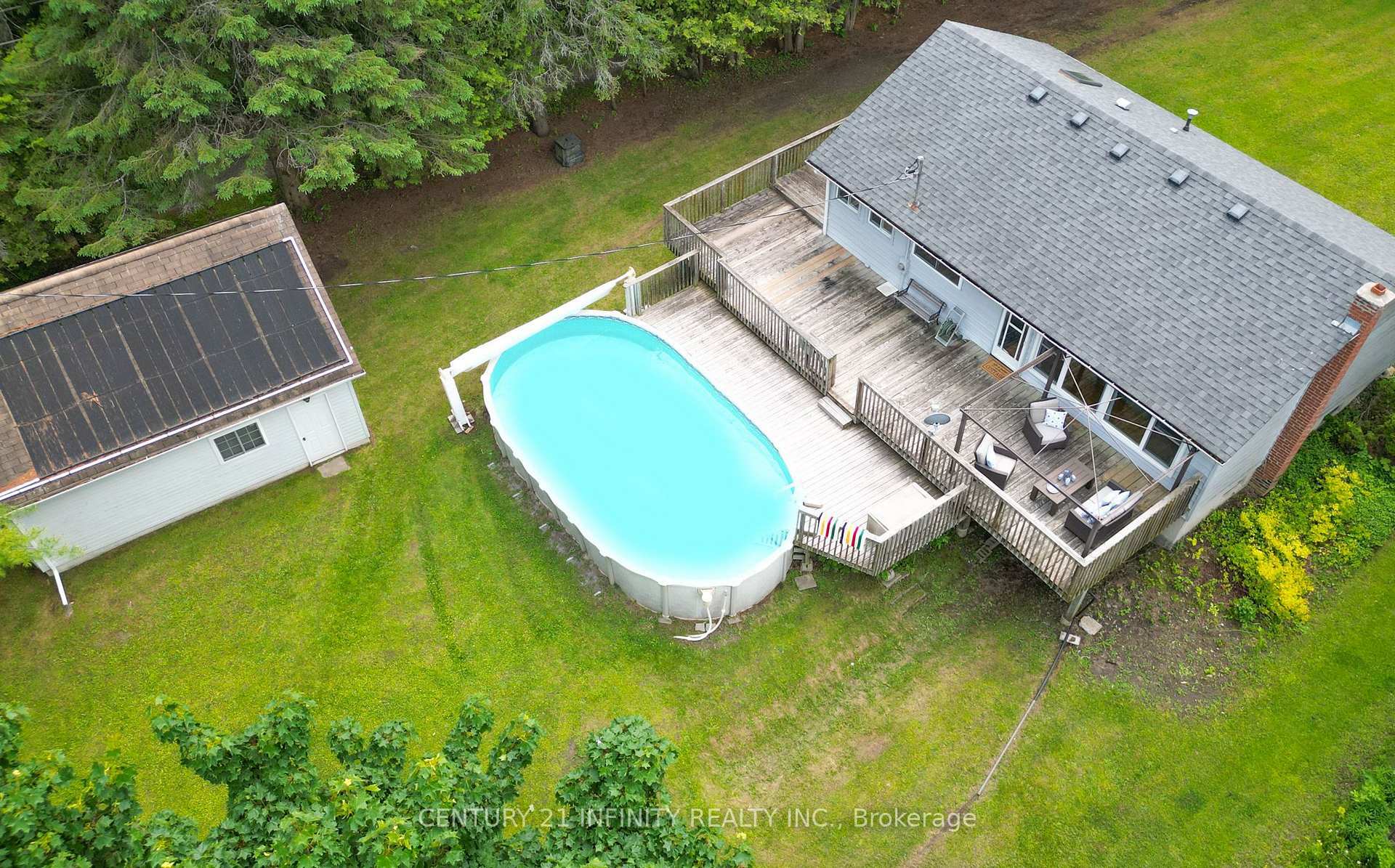 Property Photo: 66 Cowans Crescent ON K0L 2W0