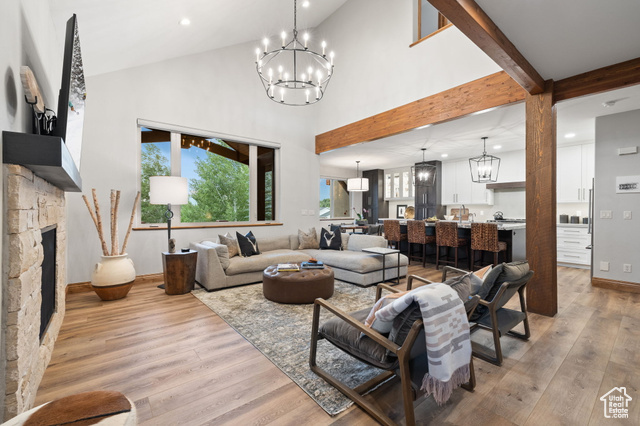 Property Photo: 1075 N Turnberry Ct UT 84049