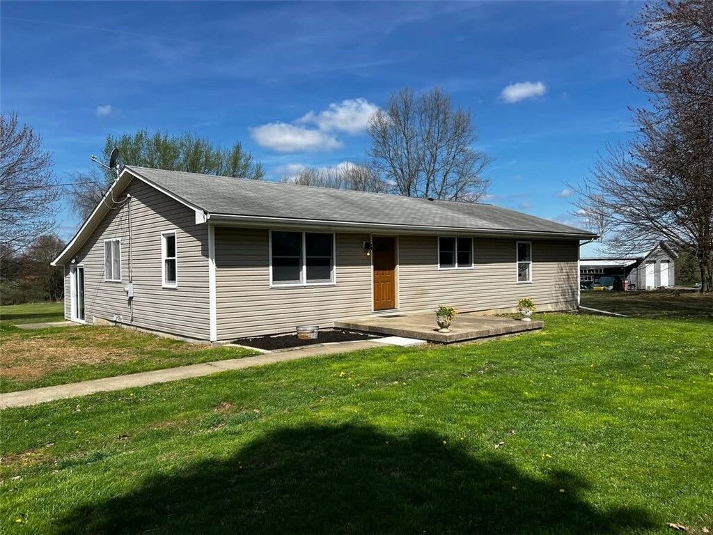 Property Photo:  110 Lutz St  PA 16123 