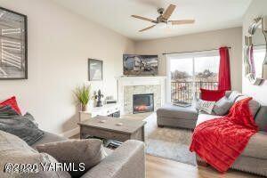 Property Photo: 2600 Racquet Ln Ave 26 WA 98902