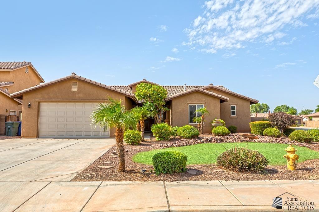 Property Photo: 3751 W 37 St AZ 85365