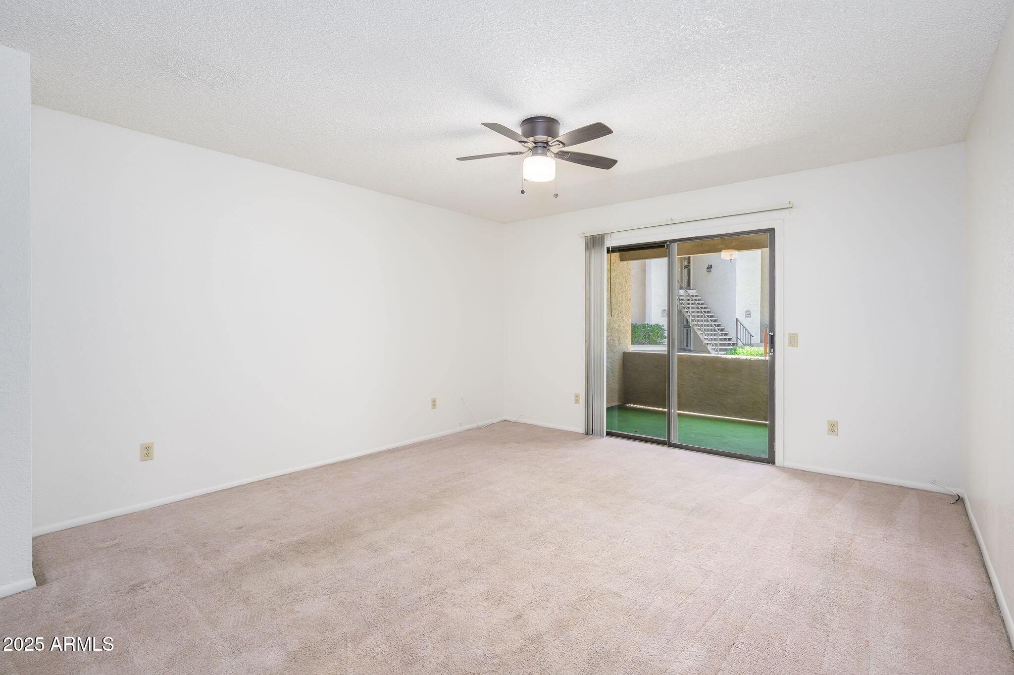 Property Photo: 2146 W Isabella Avenue 112 AZ 85202