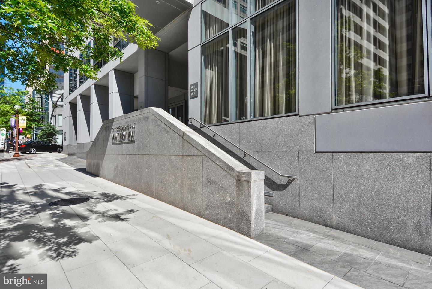 Property Photo: 1111 19th Street N 1807 VA 22209