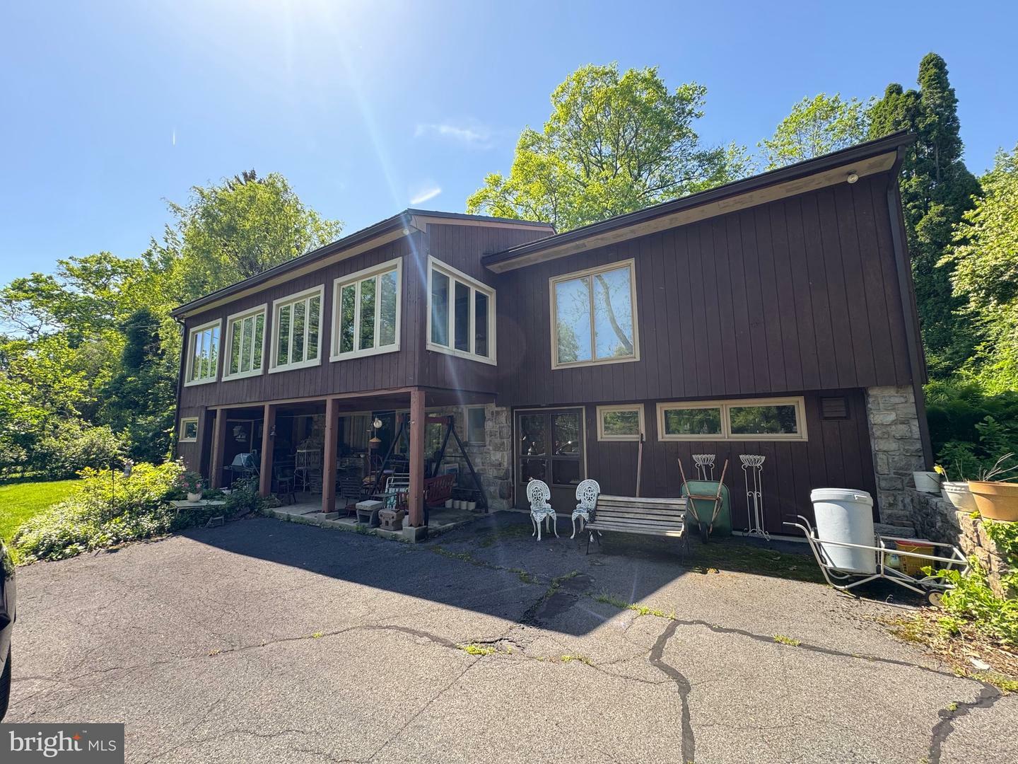 Property Photo: 753 Wyomissing Boulevard PA 19610
