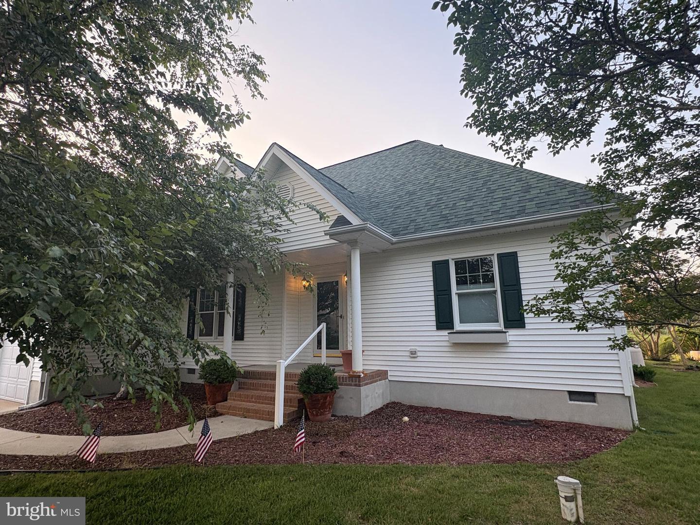 Property Photo: 37660 Oak Road DE 19975
