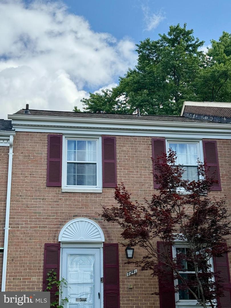 Property Photo: 7247 Reservoir Road VA 22150