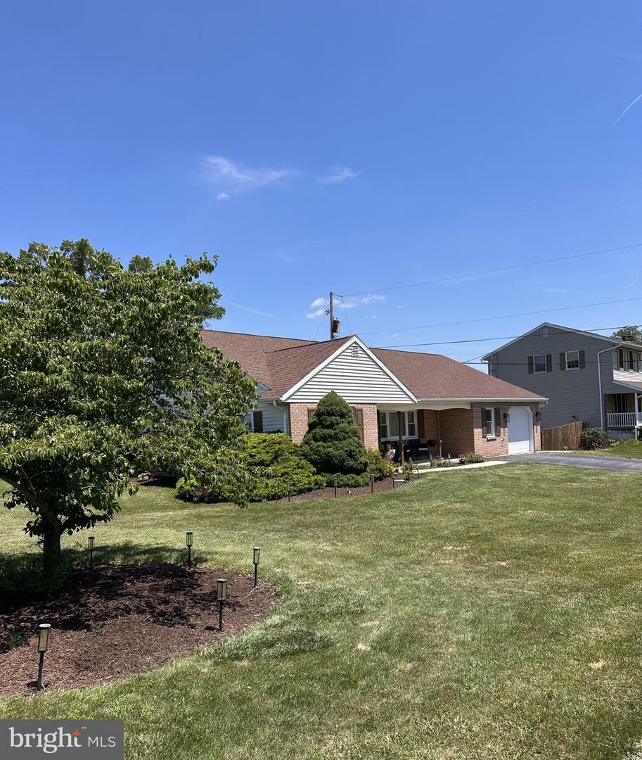 Property Photo: 1 Heather Court PA 19518